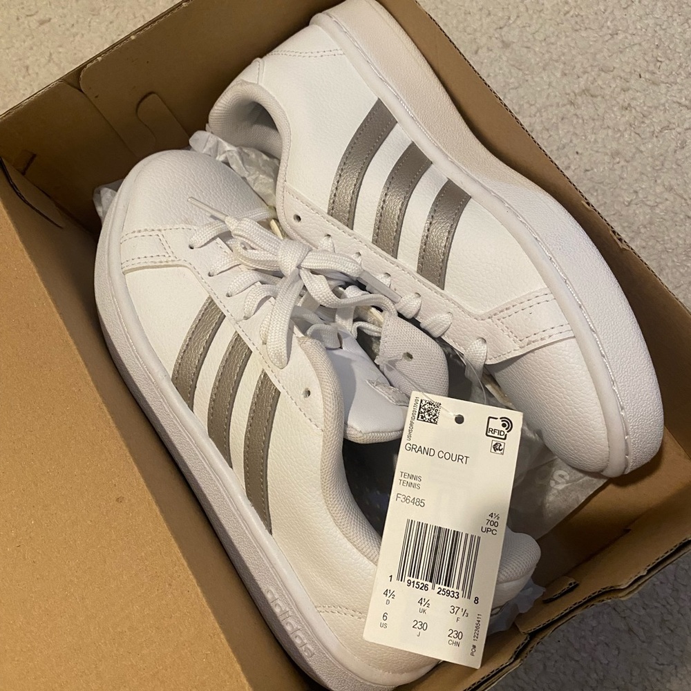 Hard to Find! Adidas Grand Court, New